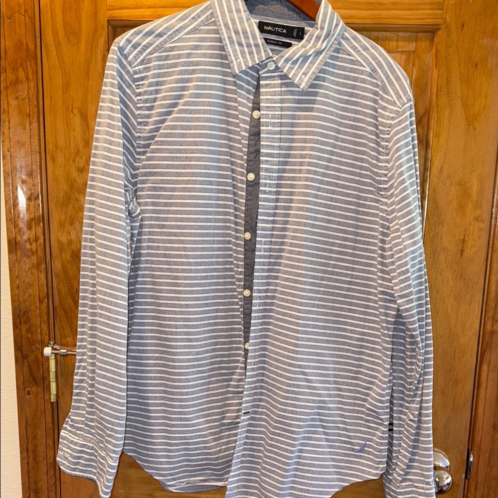 Nautica Blue and White Casual Button Down Shirt classic fit